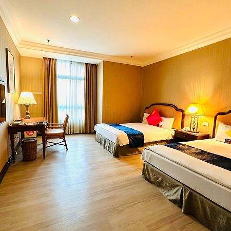 Wei-Yat Grand Hotel Тайнань Экстерьер фото