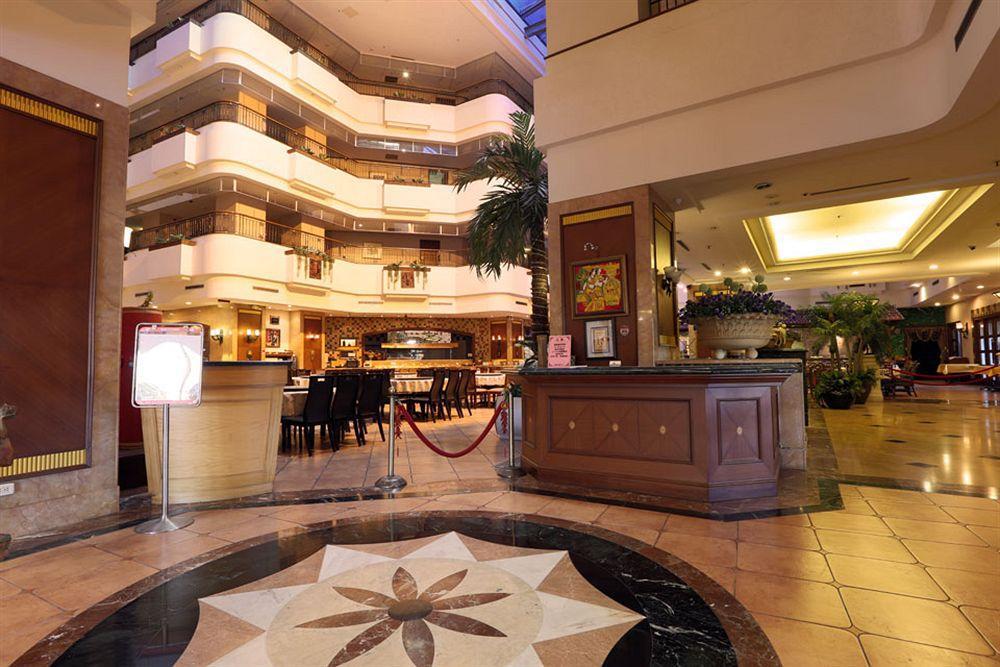 Wei-Yat Grand Hotel Тайнань Экстерьер фото