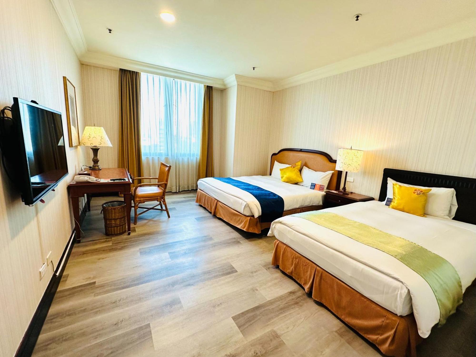 Wei-Yat Grand Hotel Тайнань Экстерьер фото