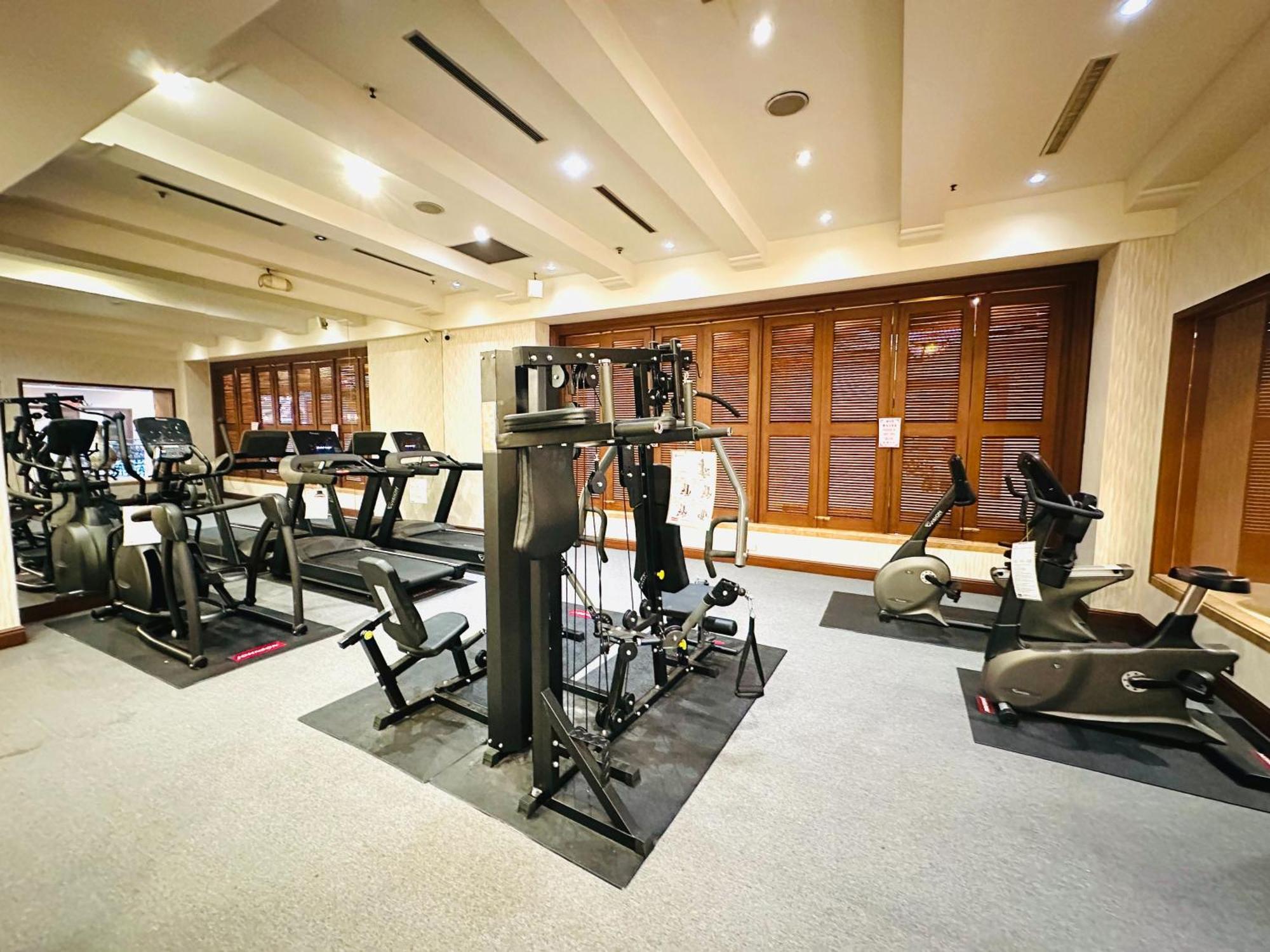 Wei-Yat Grand Hotel Тайнань Экстерьер фото