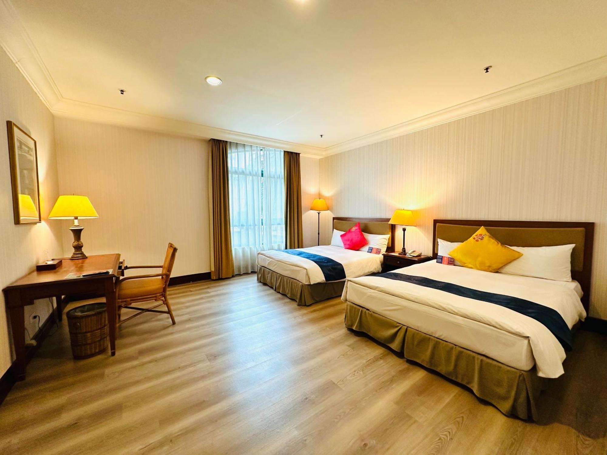Wei-Yat Grand Hotel Тайнань Экстерьер фото